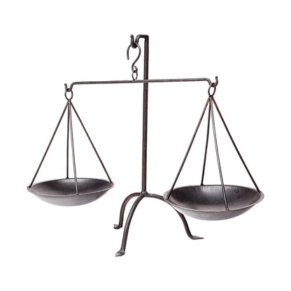 Adilah 16L x 10W Black Metal Vintage Inspired Weighing Scale