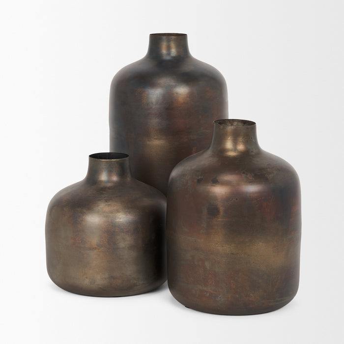 Daya Short Antiqued Gold Metal Vase