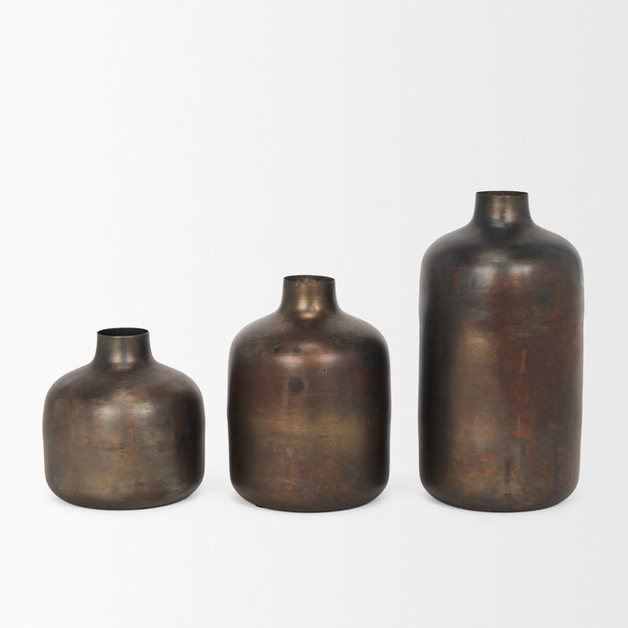 Daya Short Antiqued Gold Metal Vase