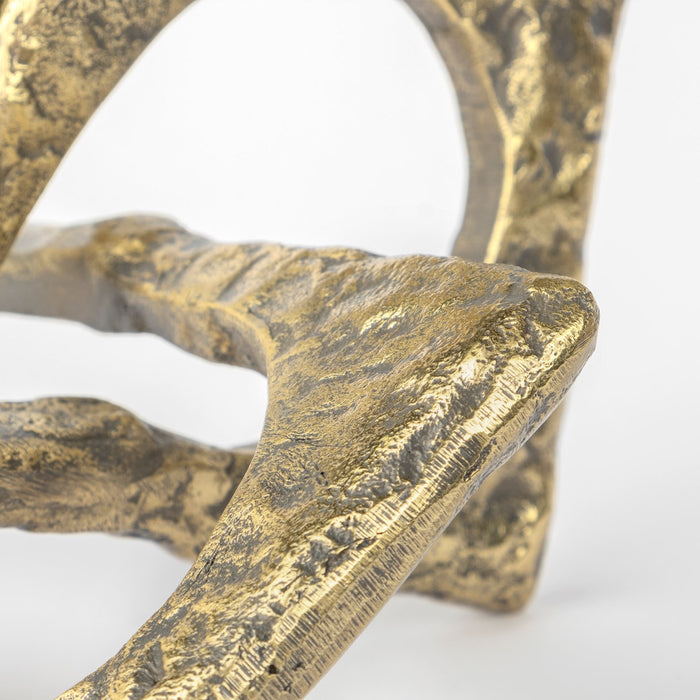 Delaunay I (Large) 10L X9W Gold Hammered Metal Interlinked Patterned