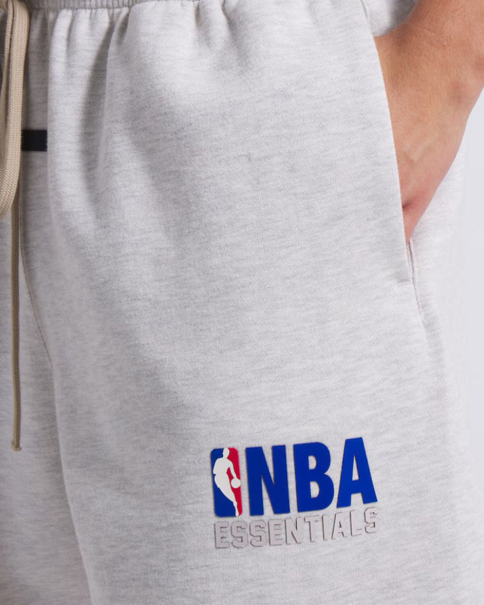 Fear Of God Essentials Sweatshorts NBA Light Heather