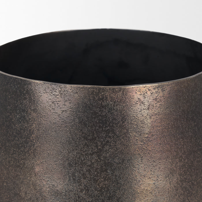 Quade Small Gold Metal Planter