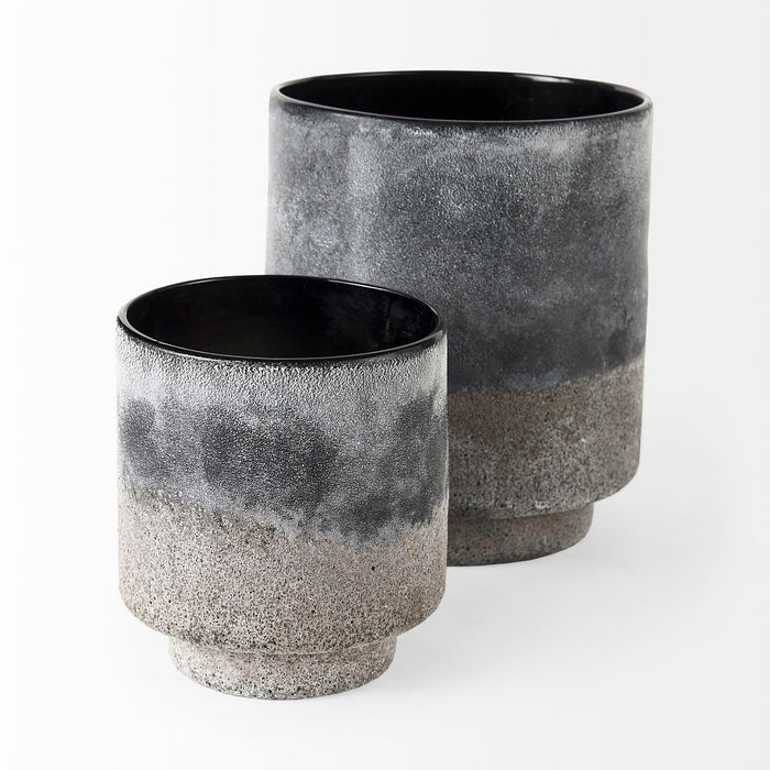 Squally 6.0L x 6.0W x 6.4H Black/Brown Glass Ombre Textured Small Vase