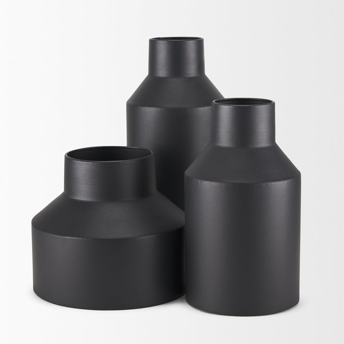 Tosca Small Matte Black Metal Vase