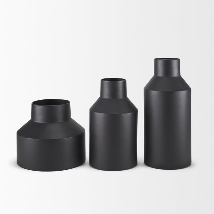 Tosca Small Matte Black Metal Vase